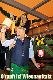 Oktoberfest 2016 O'Zapft is - Oktoberfest Anstich durch Münchens neuen Oberbürgermeister Dieter Reiter am 17.09.2016 (©Foto: Martin Schmitz)